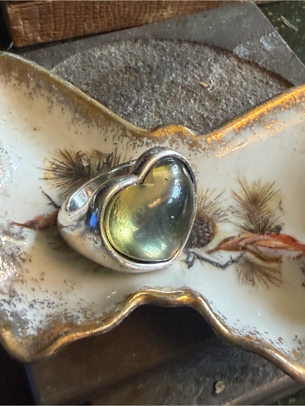 Vintage oversized glass heart mood ring